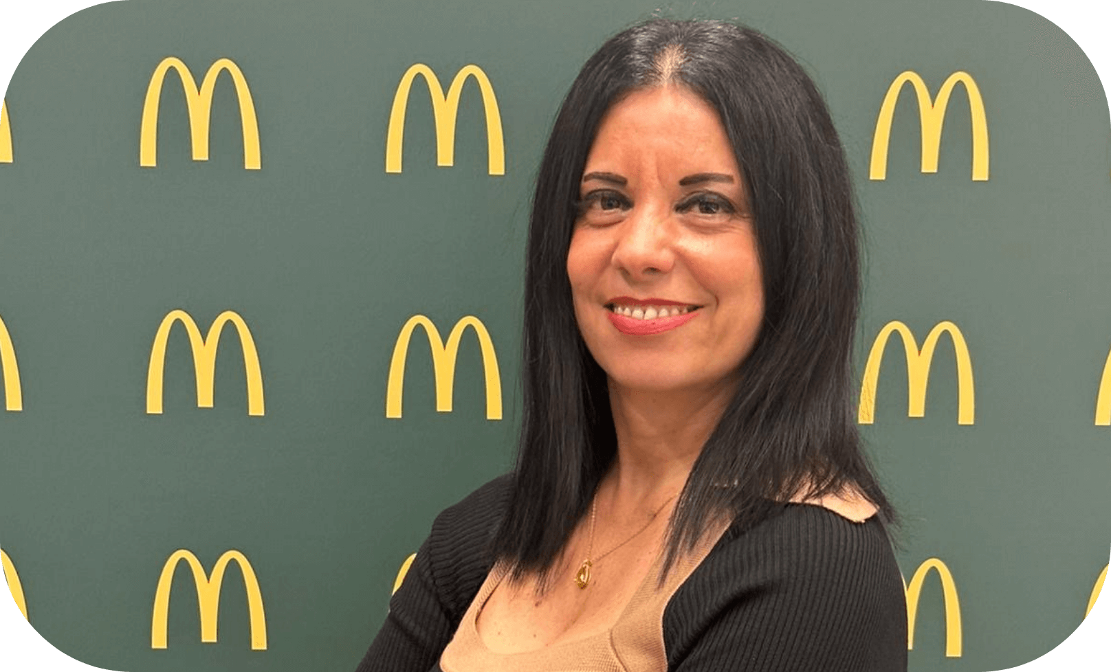 Franchisee McDonald’s che interagisce con la comunità locale