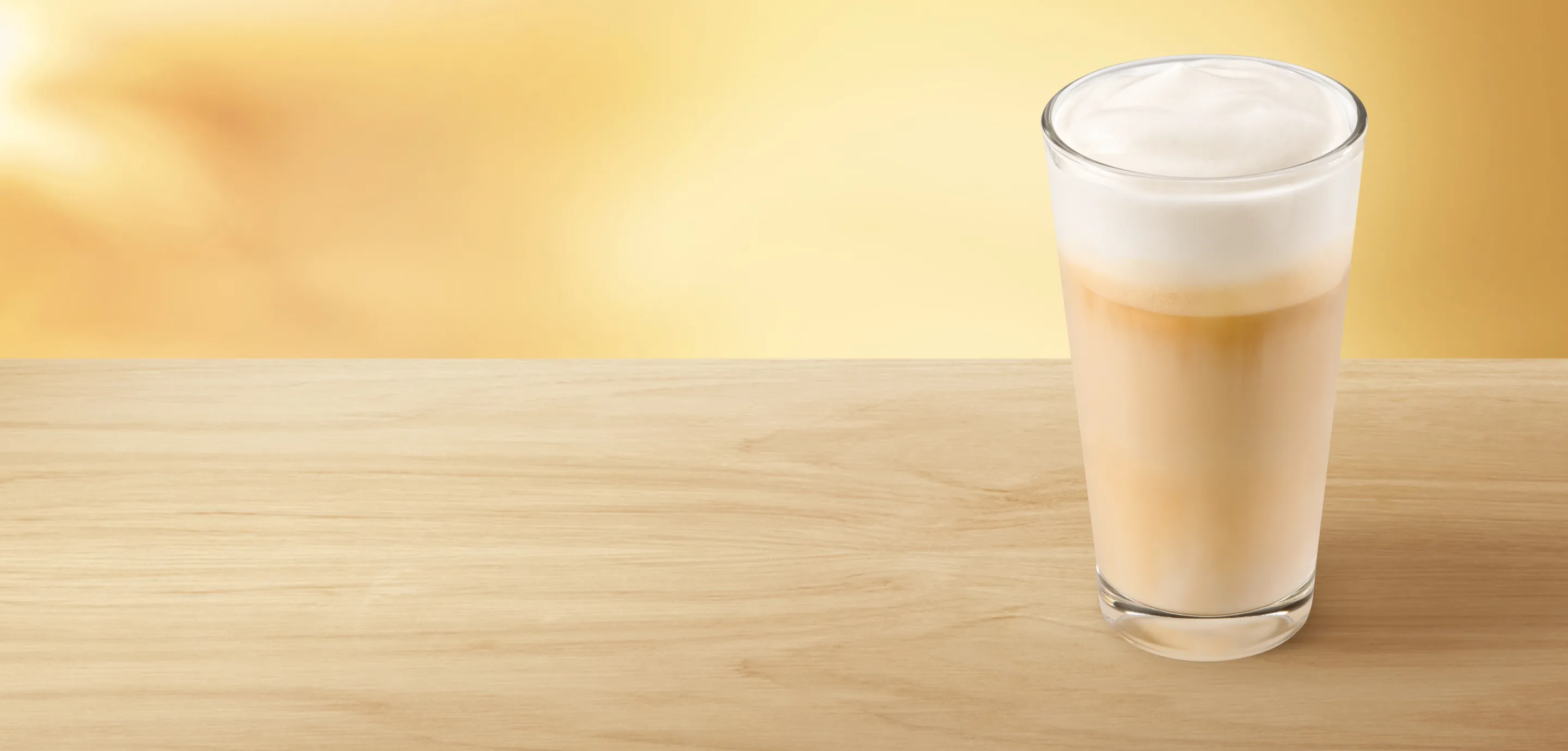 Latte caldo e macchiato