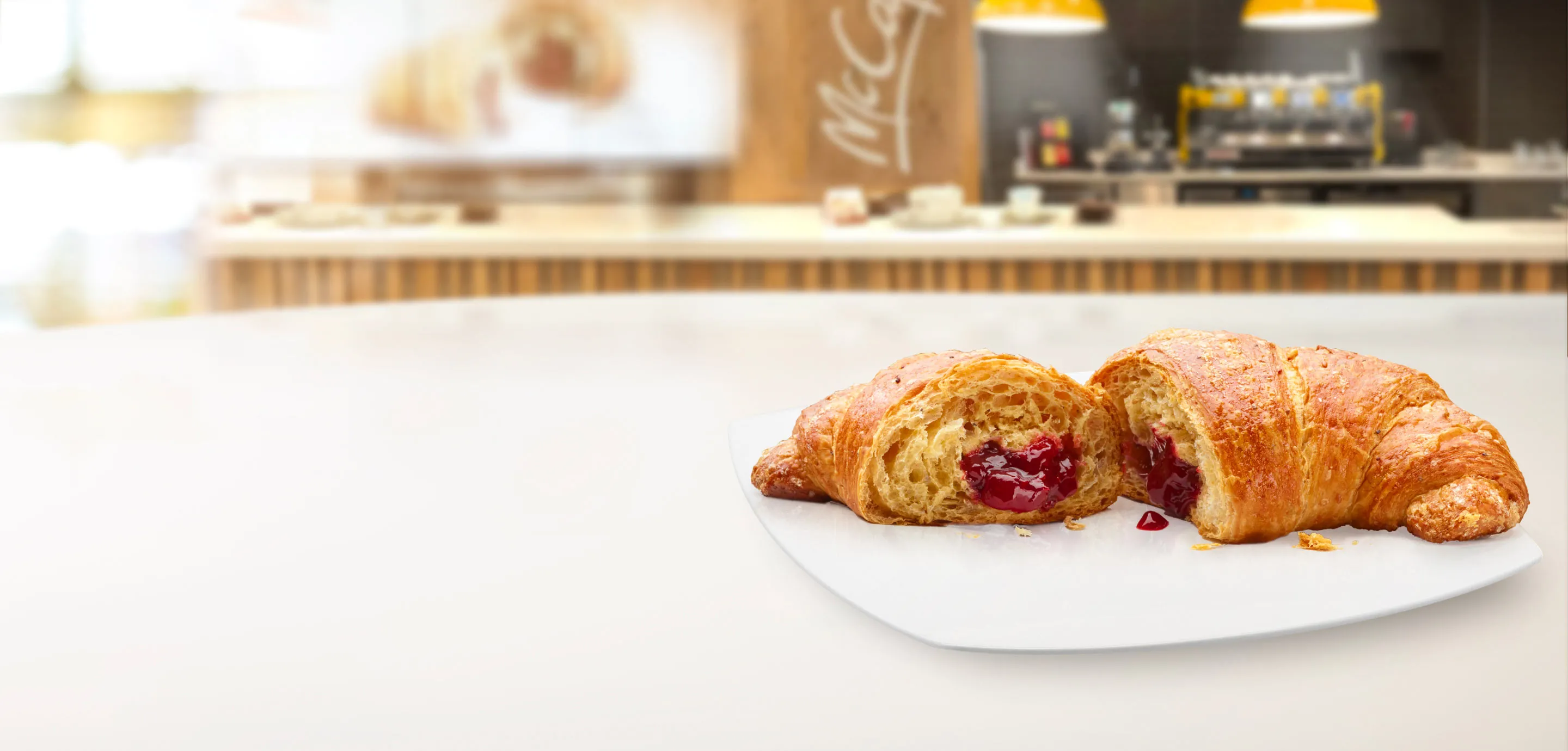 Croissant cereali e frutti di bosco